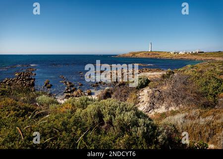 Der Leuchtturm von Cape Leeuwin befindet sich auf der Landzunge von Cape Leeuwin, dem südwestlichsten Punkt auf dem Festland des australischen Kontinents im Westen Stockfoto