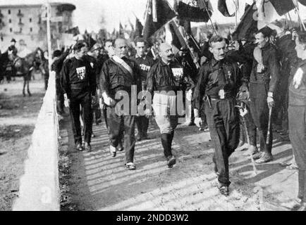 BENITO MUSSOLINI (1883-1945) italienischer Diktator während seines Marsches auf Rom 1922 Stockfoto