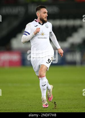 Matt Grimes von Swansea City während des Sky Bet Championship-Spiels im Liberty Stadium, Swansea. Bilddatum: Mittwoch, 15. Februar 2023. Stockfoto