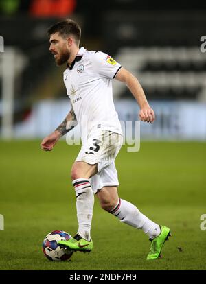 Ryan Manning von Swansea City während des Sky Bet Championship-Spiels im Liberty Stadium, Swansea. Bilddatum: Mittwoch, 15. Februar 2023. Stockfoto