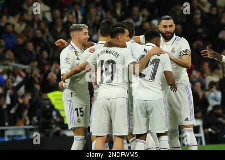 Madrid, Spanien. 31. Okt. 2022. Die Spieler von Real Madrid feiern am 21. Februar 15 2023 am Spieltag La Liga zwischen Real Madrid und Elche C.F. im Santiago Bernabeu Stadion in Madrid, Spanien. (Foto: Edward F. Peters/Sipa USA) Guthaben: SIPA USA/Alamy Live News Stockfoto