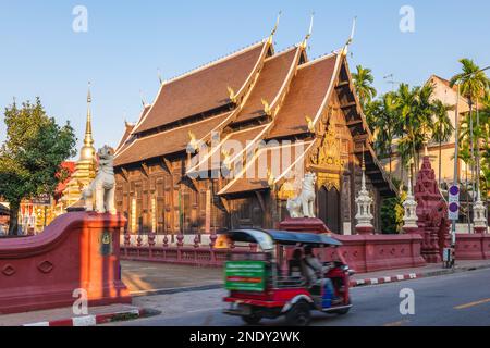 Wat Phan Tao, mit Teakholzhalle, in Chiang Mai, Thailand Stockfoto