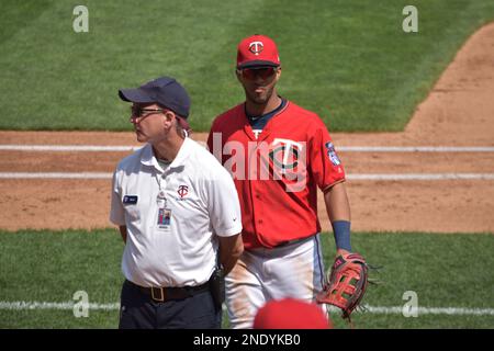 Eddie Rosario, der Left Fielder der Minnesota Twins, geht am 31. August 2017 zum Dugout im Target Field in Minneapolis. Stockfoto