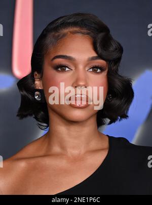 Los Angeles, USA. 15. Februar 2023. Lori Harvey trifft am 15. Februar 2023 bei der sechsten und letzten Premiere von FX's „Snowfall“ im Ted Mann Theater in Los Angeles, Kalifornien, ein. © Tammie Arroyo/AFF-USA.com Guthaben: AFF/Alamy Live News Stockfoto