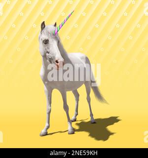 Trendige Kunstcollage. Wunderschönes Einhorn auf farbigem Hintergrund Stockfoto