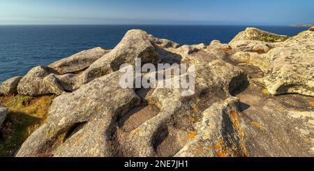 Punta Nariga, Leuchtturmstraße, Malpica de Bergantiños, Costa da Morte, La Coruña, Galicien, Spanien, Europa Stockfoto