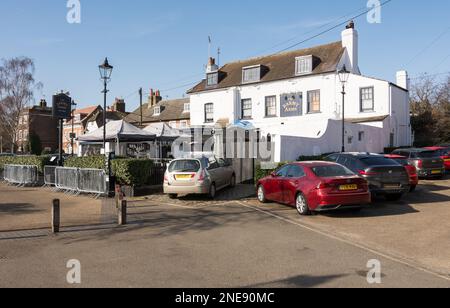 Das Barmy Arms-Haus, das Embankment, Twickenham, TW1, London, England, Großbritannien Stockfoto