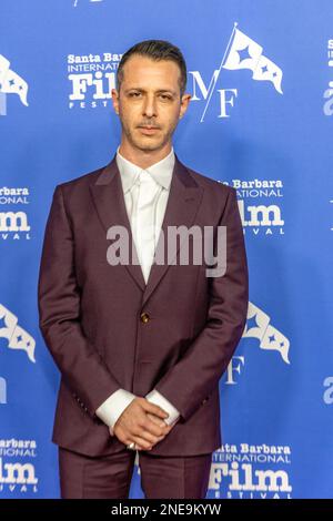 Jeremy Strong kommt am 15. Februar 2023 beim Santa Barbara International Film Festival 2023 an und erhält den Virtuosos Award im Arlington Theatre in Santa Barbara, Kalifornien. (Foto: Rod Rolle/Sipa USA) Stockfoto