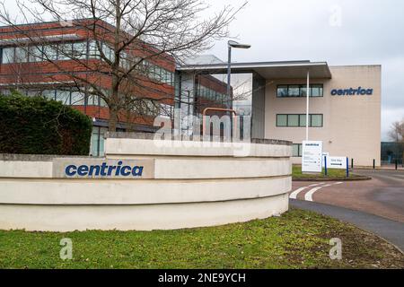 Windsor, Berkshire, Großbritannien. 16. Februar 2023. Die Zentrale von Centrica in Dedworth, Windsor, Berkshire. Centrica, die Eigentümerin von British Gas, hat heute Gewinne in Höhe von 3,3bn Millionen Pfund für 2022 angekündigt, was mehr als das Dreifache des Gewinns ist, den das Unternehmen 2021 erzielte. In einer Zeit, in der das Vereinigte Königreich eine Krise der Lebenshaltungskosten durchlebt und die Preise für Versorgungsleistungen in die Höhe schnellen, fordern viele die Regierung auf, Energiekonzerne weiter auf ihre enormen Gewinne zu besteuern. Kredit: Maureen McLean/Alamy Live News Stockfoto