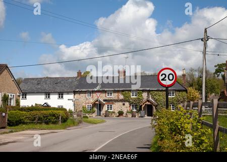 Das Dorf Broad Chalke, südwestlich von Salisbury in Wiltshire. Stockfoto