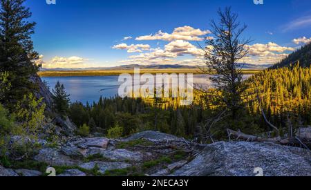 Blick auf den Jenny Lake im Grand Teton National Park, Wyoming Stockfoto