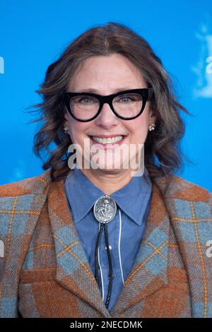 Berlin, Deutschland. 16. Februar 2023. Rebecca Miller, die am 16. Februar 2023 im Rahmen des Berlinale 73. in Berlin an der Fotokonferenz „She Cam To Me“ teilnahm. Foto: Aurore Marechal/ABACAPRESS.COM Kredit: Abaca Press/Alamy Live News Stockfoto