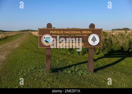 Ibera-Nationalpark-Schild, in der Nähe von Cambyreta, Esteros del Ibera, Provinz Corrientes, Argentinien Stockfoto