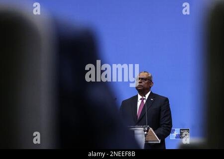 Brüssel, Region Brüssel-Hauptstadt, Belgien. 15. Februar 2023. US-Verteidigungsminister Lloyd Austin auf einer Pressekonferenz im Anschluss an ein Treffen der NATO-Verteidigungsminister am NATO-Hauptquartier in Brüssel, Belgien, am 15. Februar 2023. (Kreditbild: © Valeria Mongelli/ZUMA Press Wire) NUR REDAKTIONELLE VERWENDUNG! Nicht für den kommerziellen GEBRAUCH! Stockfoto