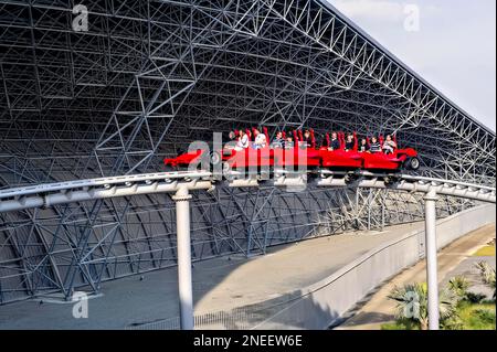 Abu Dhabi. Vereinigte Arabische Emirate. Ferrari World Vergnügungspark. Januar 2020 Stockfoto