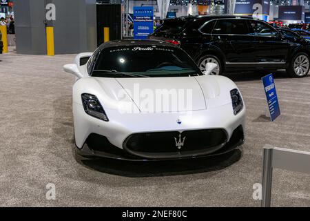 Chicago, IL, USA - 15. Februar 2023: Maserati MC20 auf der Chicago Auto Show 2023. Stockfoto