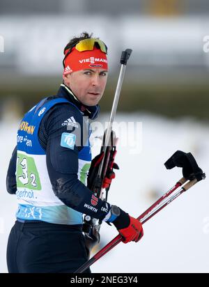 Oberhof, Deutschland. 16. Februar 2023. Biathlon: Weltmeisterschaft, Individual Relay, Gemischt. Philipp Nawrath aus Deutschland schießt. Kredit: Hendrik Schmidt/dpa/Alamy Live News Stockfoto