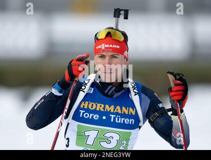 Oberhof, Deutschland. 16. Februar 2023. Biathlon: Weltmeisterschaft, Individual Relay, Gemischt. Philipp Nawrath aus Deutschland schießt. Kredit: Hendrik Schmidt/dpa/Alamy Live News Stockfoto