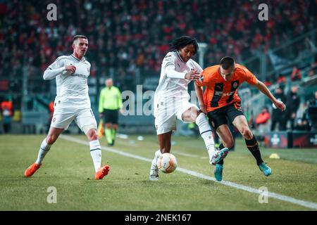 Warschau, Polen. 16. Februar 2023. Bogdan Mykhaylichenko während des Spiels der UEFA Europa League zwischen Shakhtar Donetsk und dem FC Stade Rennes am 16. Februar 2023 in Warschau, Polen. (Foto: PressFocus/Sipa USA) Guthaben: SIPA USA/Alamy Live News Stockfoto