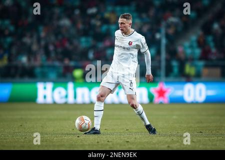 Warschau, Polen. 16. Februar 2023. Adrien Truffert während des Spiels der UEFA Europa League zwischen Shakhtar Donetsk und Stade Rennes am 16. Februar 2023 in Warschau, Polen. (Foto: PressFocus/Sipa USA) Guthaben: SIPA USA/Alamy Live News Stockfoto