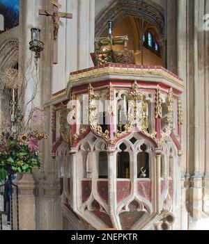 Kanzel in der Pfarrkirche St. John der Täufer, Cirencester, Gloucestershire Stockfoto