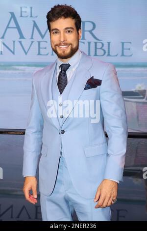 MEXIKO-STADT, MEXIKO - FEBRUAR 15: Danilo Carrera während der Premiere der Telenovela „El Amor Invencible“ im Foro 15 von Televisa San Ángel am 15. Februar 2023 in Mexiko-Stadt, Mexiko. (Foto: Francisco Morales/DAMMPHOTO) Stockfoto