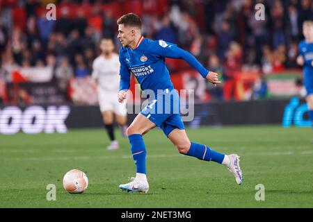 Sevilla, Spanien. 16. Februar 2023. Thorgan Hazard (11) von PSV Eindhoven während des UEFA Europa League-Spiels zwischen dem FC Sevilla und PSV Eindhoven im Estadio Ramon Sanchez Pizjuan in Sevilla. (Foto: Gonzales Photo/Alamy Live News Stockfoto