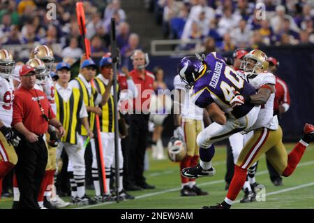 Minnesota Vikings Jim Kleinsasser (40) warms up prior to a game against the  Minnesota Vikings at Heinz field in Pittsburgh PA. Pittsburgh won the game  27-17. (Credit Image: © Mark Konezny/Southcreek Global/ZUMApress.com