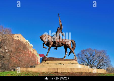 Chicago, Illinois, USA. Die General John A. Logan-Statue im südlichen Teil des Grant Park gegenüber der South Michigan Avenue. Stockfoto