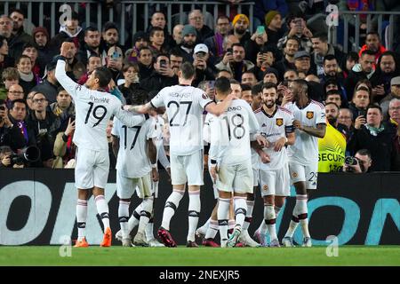 Barcelona, Spanien. 16. Februar 2023. Manchester-Spieler feiern nach dem Tor von Marcus Rashford (Manchester United) während des Fußballspiels der Europa League zwischen dem FC Barcelona und Manchester United im Camp Nou Stadion in Barcelona, Spanien, am 16. Februar 2023. Foto: Siu Wu. Kredit: dpa/Alamy Live News Stockfoto