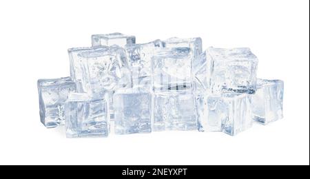 Eiswürfel mit Wassertropfen, isoliert auf weiß Stockfoto