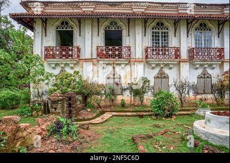 06 10 2009 Vintage Colonial Goan House of Braganza Family in Chandor Village nahe Margao (Madgaon), Goa, Indien. Stockfoto