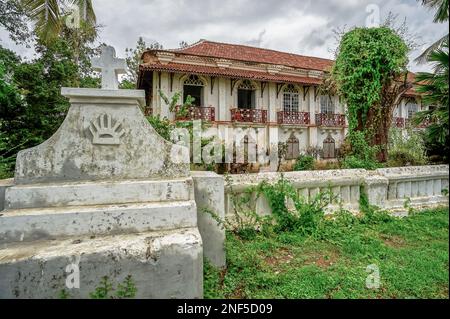 06 10 2009 Vintage Colonial Goan House of Braganza Family in Chandor Village nahe Margao (Madgaon), Goa, Indien. Stockfoto