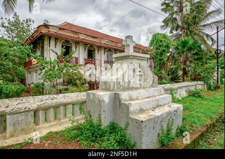 06 10 2009 Vintage Colonial Goan House of Braganza Family in Chandor Village nahe Margao (Madgaon), Goa, Indien. Stockfoto