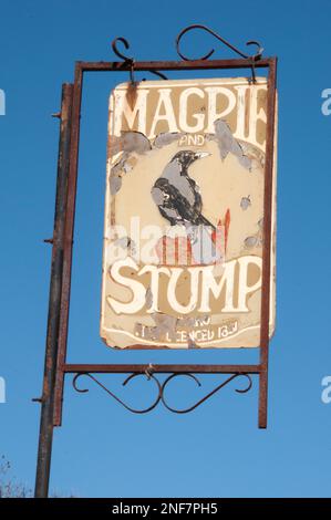 Das historische Magpie and Stump Hotel (1851) in Mintaro, Clare Valley, Südaustralien Stockfoto