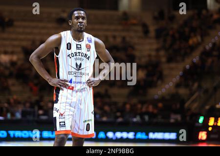 Turin, Italien. 16. Februar 2023. Christon Semaj (Bertram Yachts Tortona) während der Finale der letzten acht – Viertelfinale – Derthona Tortona vs Dolomiti Energia Trentino, italienischer Basketball Cup Männer in Turin, Italien, Februar 16 2023 Kredit: Independent Photo Agency/Alamy Live News Stockfoto