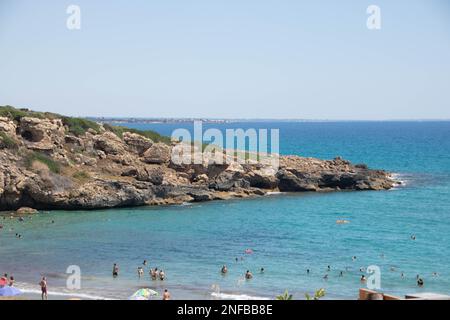 Calamosche, eine wunderschöne sandige Bucht im Vendicari Naturschutzgebiet, zwischen Noto und Marzamemi, Sizilien, Italien. Stockfoto