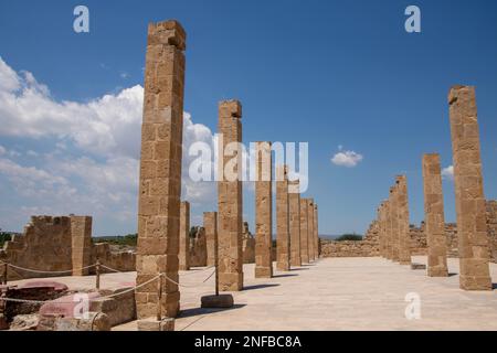 Die antike griechische Stadt Eloro in der Naturschutzoase Vendicari, die sich zwischen Noto und Marzamemi, Sizilien, Italien, befindet Stockfoto