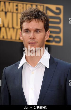 Ryan Kwanten arrives at the American Music Awards in Los Angeles on Sunday, Nov. 23, 2008. (AP Photo/Evan Agostini)