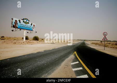 Bild ©lizenziert für Parsons Media. 13/07/2008. Dubai, Vereinigte Arabische Emirate. Al Rawdah Farms. 12/07/2008. Dubai, Vereinigte Arabische Emirate. Allgemeiner Blick auf den Eingang der Al Rawdah Farms zur Farm am Stadtrand von Dubai. Bild von Andrew Parsons/Parsons Media Stockfoto