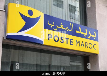 CASABLANCA, MAROKKO - 22. FEBRUAR 2022: Postamt der marokkanischen Post (Poste Maroc) in Casablanca, Marokko. Poste Maroc ist die nationale Post Stockfoto