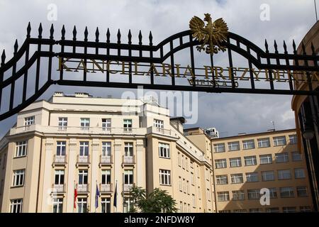 WARSCHAU, POLEN - 8. SEPTEMBER 2010: Kanzleramt des Präsidenten der Republik Polen (Kancelaria Prezydenta) in Warschau. Stockfoto