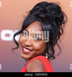 WESTWOOD, LOS ANGELES, KALIFORNIEN, USA - 16. FEBRUAR: Carlacia Grant trifft am 16. Februar 2023 auf der Los Angeles Premiere von Netflix's „Outer Banks“ Staffel 3 im Regency Village Theatre in Westwood, Los Angeles, Kalifornien, USA ein. (Foto von Xavier Collin/Image Press Agency) Stockfoto