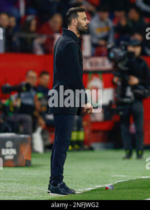 PSV Eindhoven Cheftrainer Ruud van Nistelrooy während des Spiels der UEFA Europa League, Play-off, 1. Etappe zwischen dem FC Sevilla und PSV Eindhoven, gespielt am 16. Februar 2023 im Ramon Sanchez Pizjuan Stadion in Sevilla, Spanien. (Foto: Antonio Pozo / PRESSIN) Stockfoto