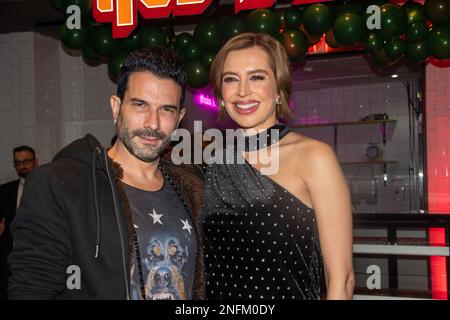 Marc Terenzi und Verena Kerth bei der HOB's Hut of Burger Opening Party in der Europa Passage Hamburg. 15.02.2023 Stockfoto