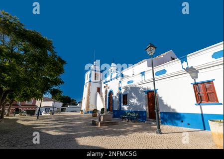 Kirche des Heiligen Erlösers in Alvor, Portugal. Stockfoto