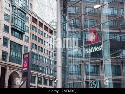 London, Großbritannien. 17. Februar 2023 Außenansicht der Zentrale von NatWest in Bishopsgate. Stockfoto