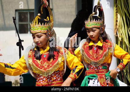 Indonesier führen Jaranan-Pegon-Tanz auf Stockfoto