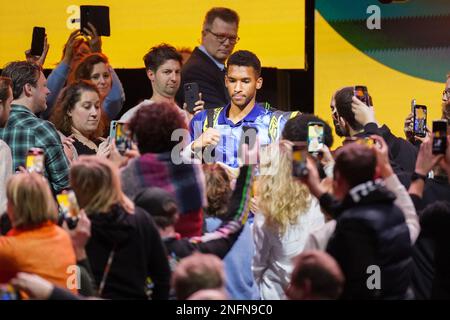 Rotterdam, Niederlande. 17. Februar 2023. ROTTERDAM, NIEDERLANDE - FEBRUAR 17: Felix Auger Aliassime von Kanada vor seinem Singles Quarter Final der Männer gegen Daniil Medwedew aus Russland am 5. Tag des 50. ABN AMRO Open im Rotterdam Ahoy am 17. Februar 2023 in Rotterdam, Niederlande (Foto von Joris Verwijst/BSR Agency) Kredit: Orange Pics BV/Alamy Live News Stockfoto