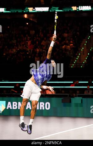 Rotterdam, Niederlande. 17. Februar 2023. ROTTERDAM, NIEDERLANDE - FEBRUAR 17: Felix Auger Aliassime von Kanada in Aktion während seines Viertelfinalspiels der Männer gegen Daniil Medwedew (Russland) am 5. Tag des 50. ABN AMRO Open im Rotterdam Ahoy am 17. Februar 2023 in Rotterdam, Niederlande (Foto von Joris Verwijst/BSR Agency) Kredit: Orange Pics BV/Alamy Live News Stockfoto